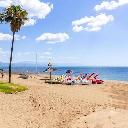 Carihuela Front Beach 토레몰리노스 외부 사진