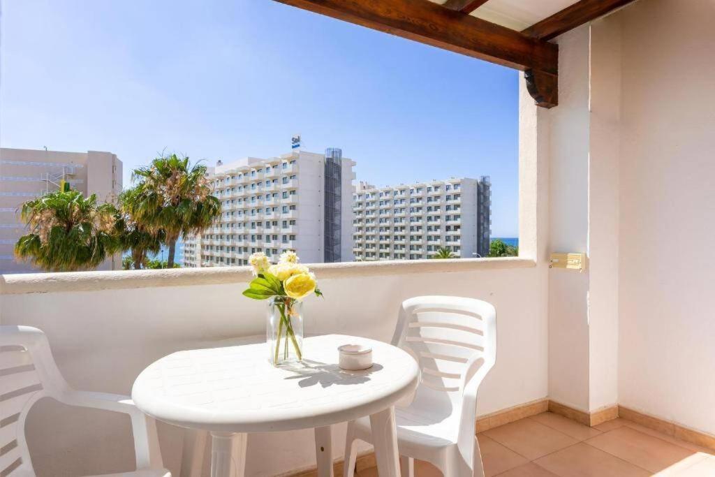 Carihuela Front Beach 토레몰리노스 외부 사진
