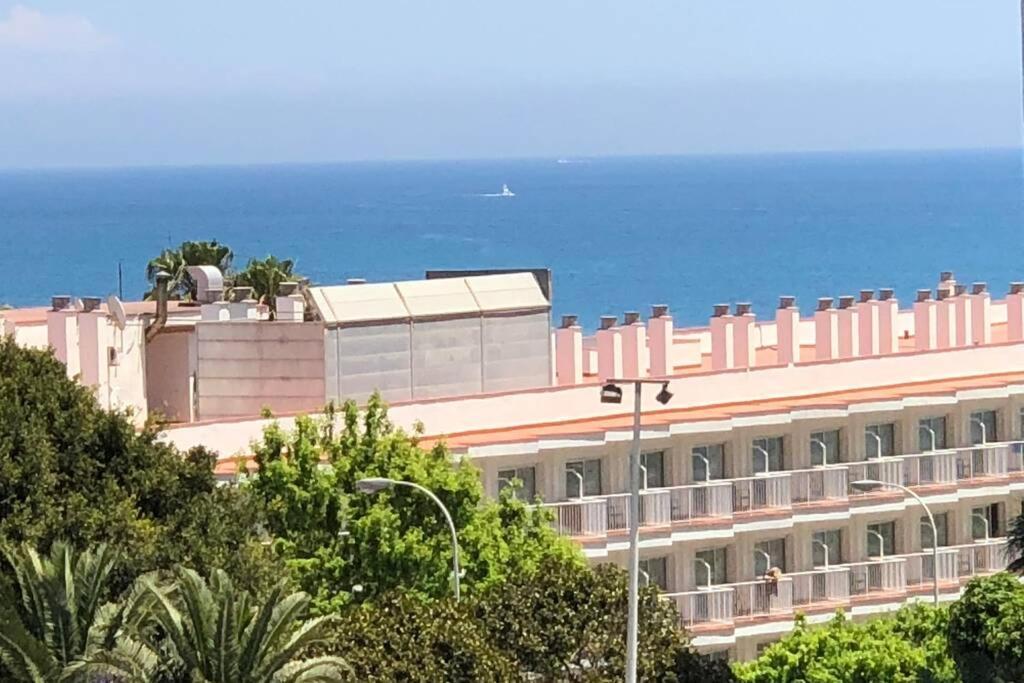Carihuela Front Beach 토레몰리노스 외부 사진