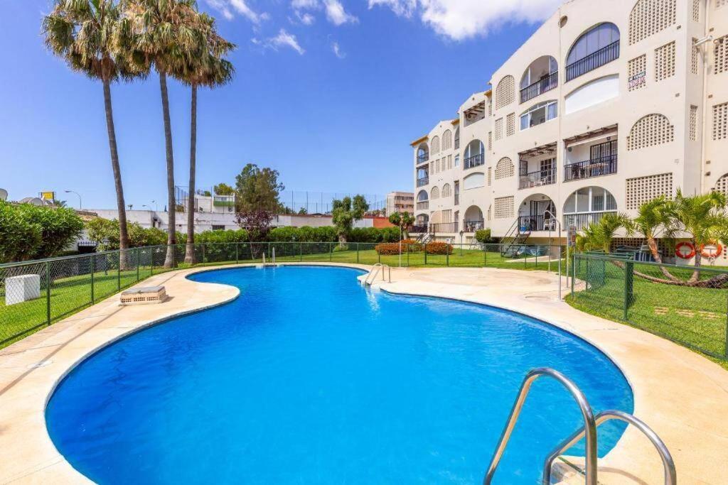 Carihuela Front Beach 토레몰리노스 외부 사진