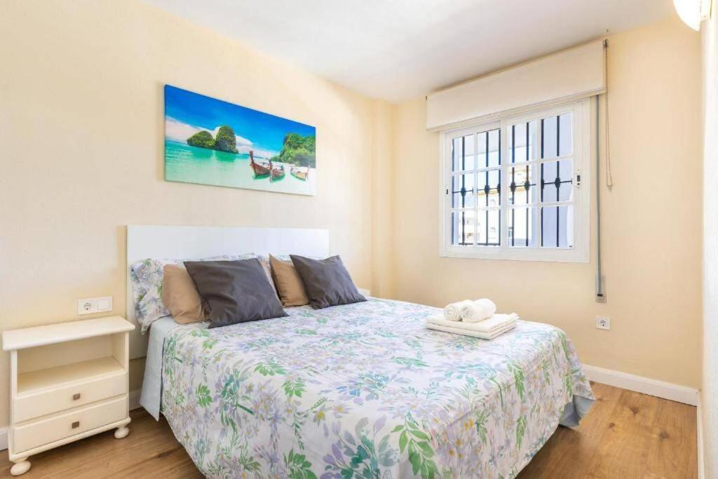 Carihuela Front Beach 토레몰리노스 외부 사진